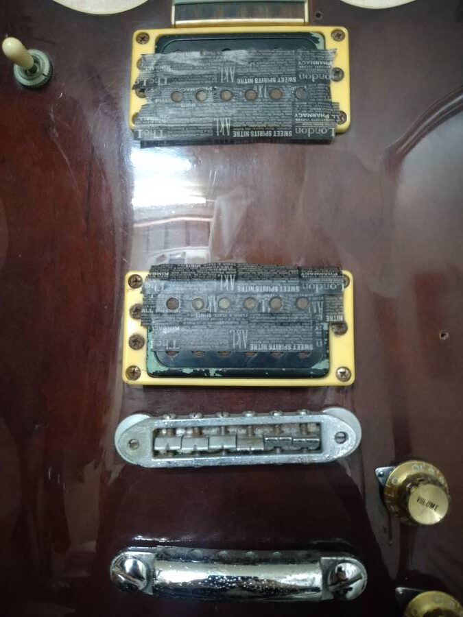 ネジの錆びたギター　SG800